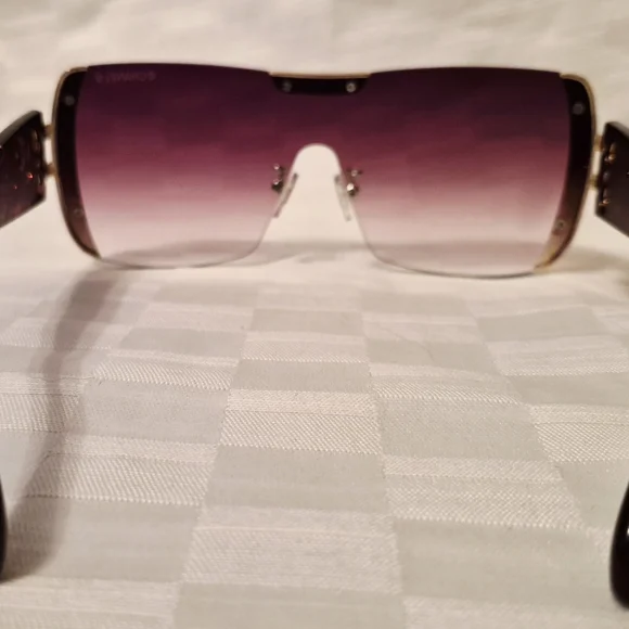 CHANEL Gradient Purple Shield Sunglasses with Gold Accent - Picture 3 of 14